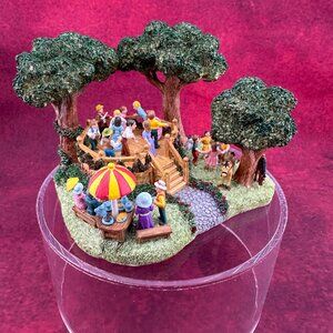 VINTAGE LIBERTY FALLS MINIATURE FIGURE COLLECTION 'THE SQUARE DANCE" AH202, 2000